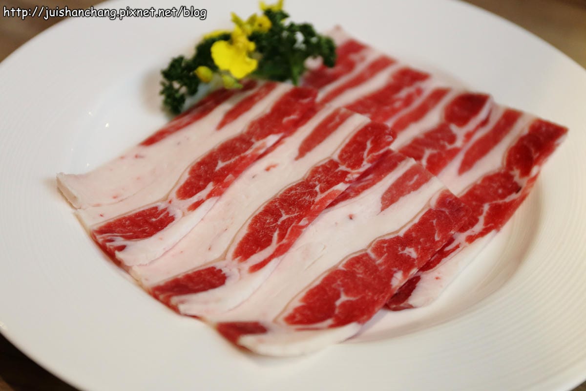 【食‖台中】老井極上燒肉～味蕾頂級饗宴，嚴選食材，令人口水直流的燒烤