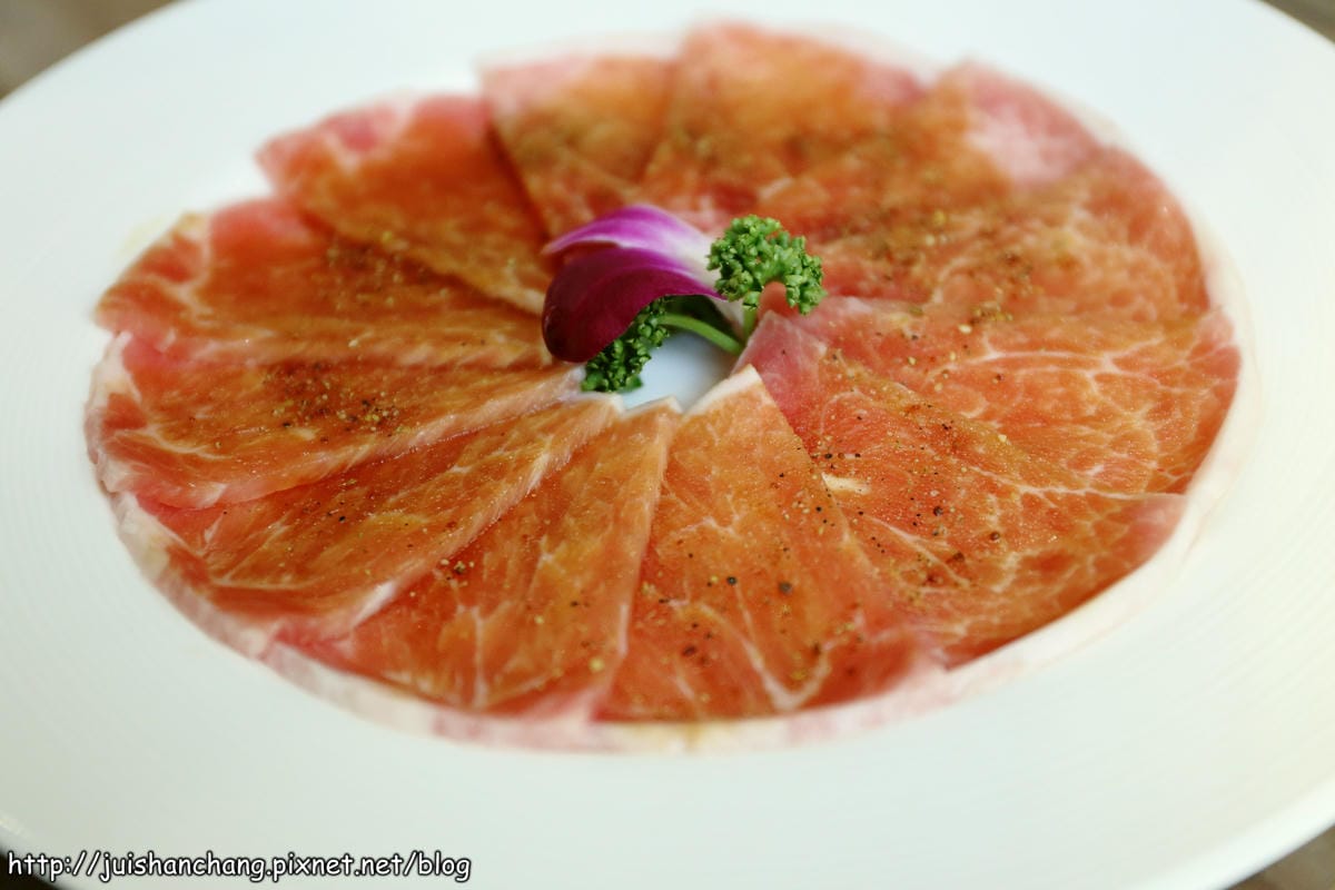 【食‖台中】老井極上燒肉～味蕾頂級饗宴，嚴選食材，令人口水直流的燒烤