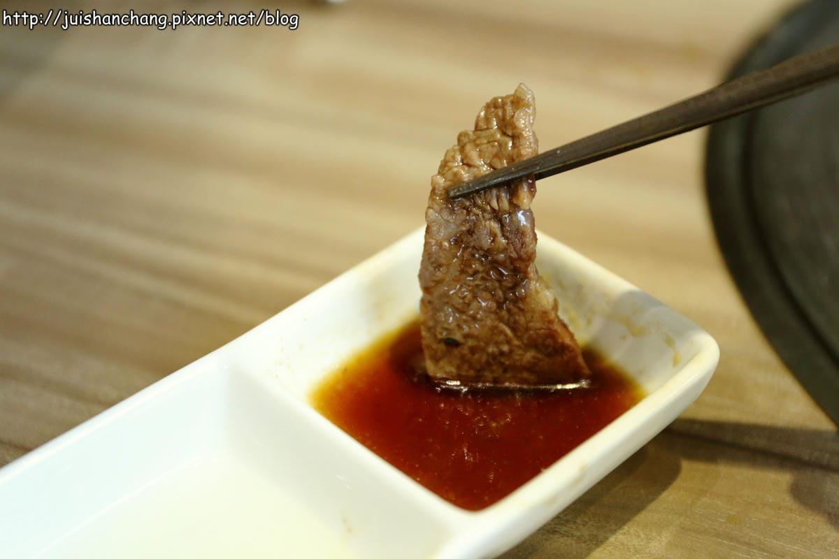 【食‖台中】老井極上燒肉～味蕾頂級饗宴，嚴選食材，令人口水直流的燒烤