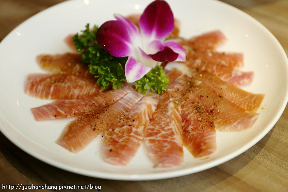 【食‖台中】老井極上燒肉～味蕾頂級饗宴，嚴選食材，令人口水直流的燒烤