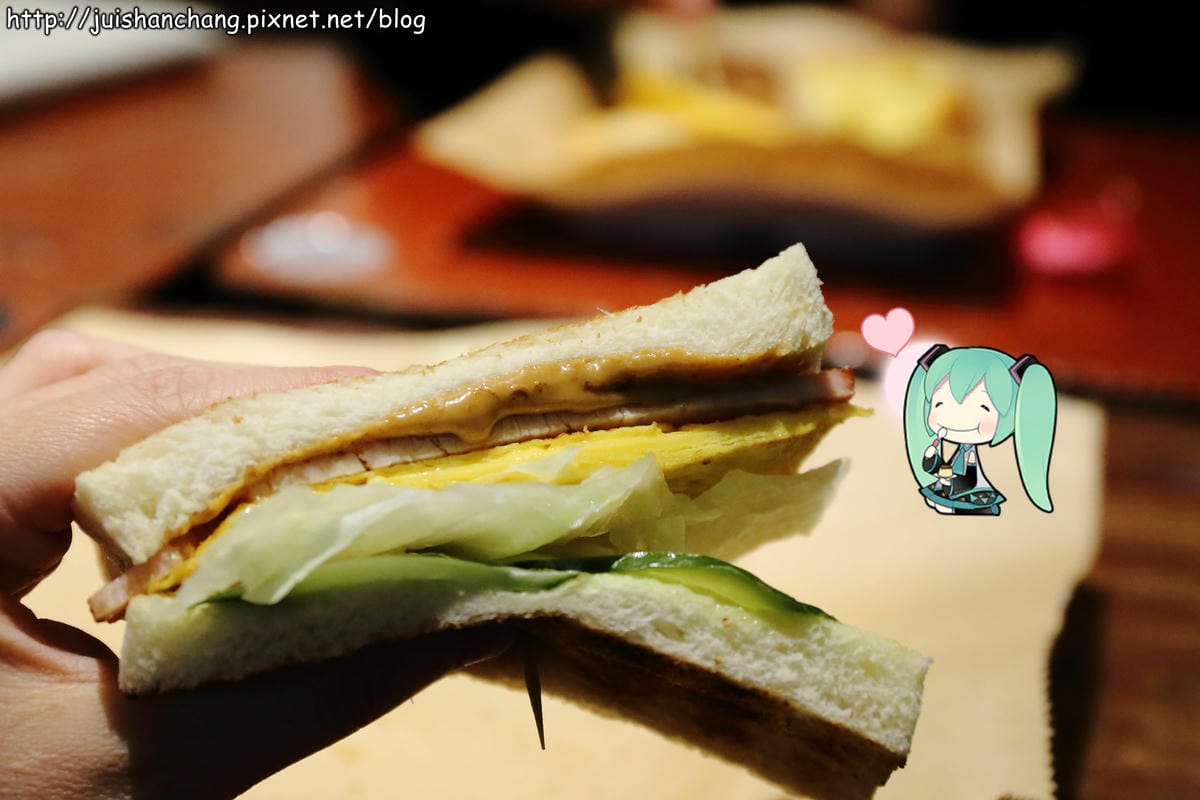 【食║台北】高三孝碳烤吐司～古早味碳烤吐司隱身南門市場小巷弄