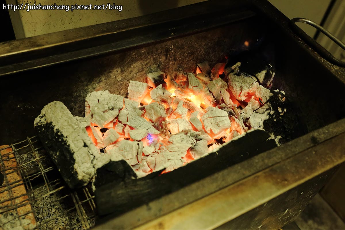 【食║台北】高三孝碳烤吐司～古早味碳烤吐司隱身南門市場小巷弄