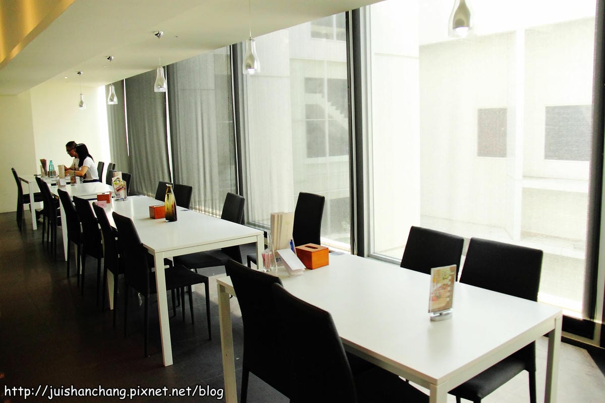 【食║彰化花壇】全國麗園咖啡廳～泰迪熊主題咖啡廳，萌殺啦！