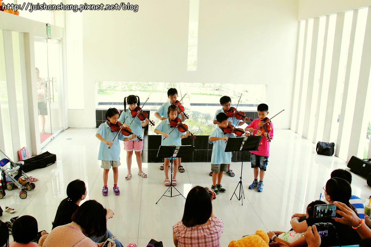 【食║彰化花壇】全國麗園咖啡廳～泰迪熊主題咖啡廳，萌殺啦！