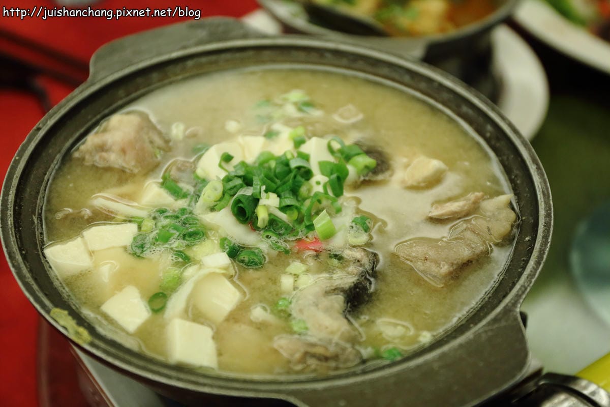 【食║台中】阿秋大肥鵝～快來感受肥嫩多汁的好滋味吧！