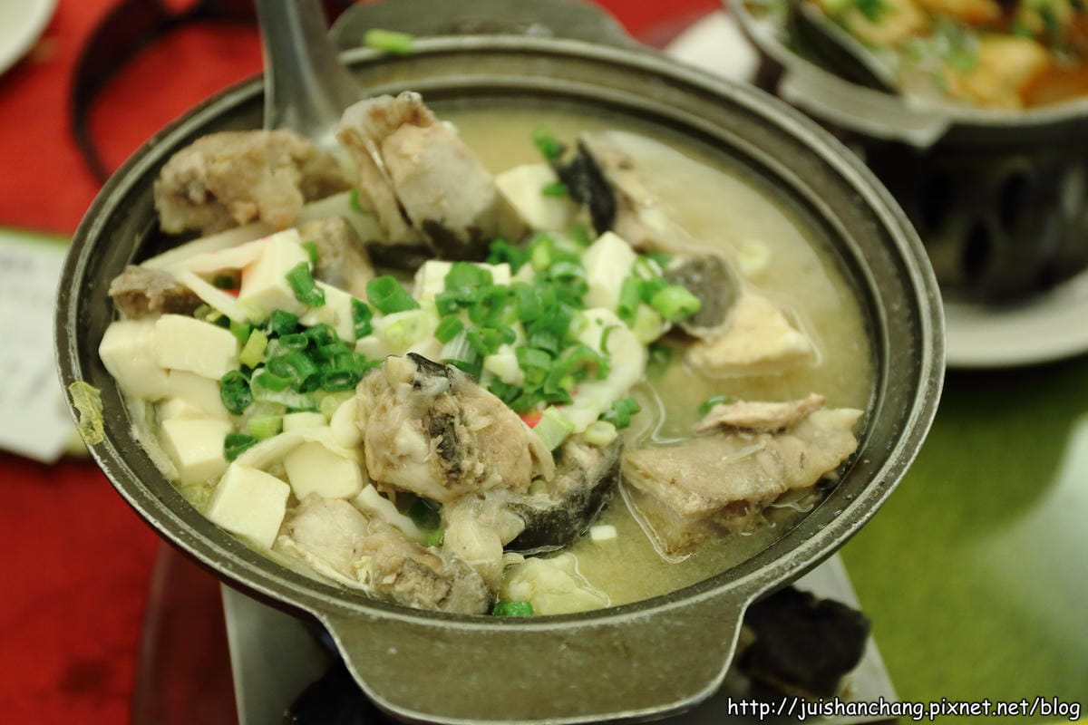 【食║台中】阿秋大肥鵝～快來感受肥嫩多汁的好滋味吧！