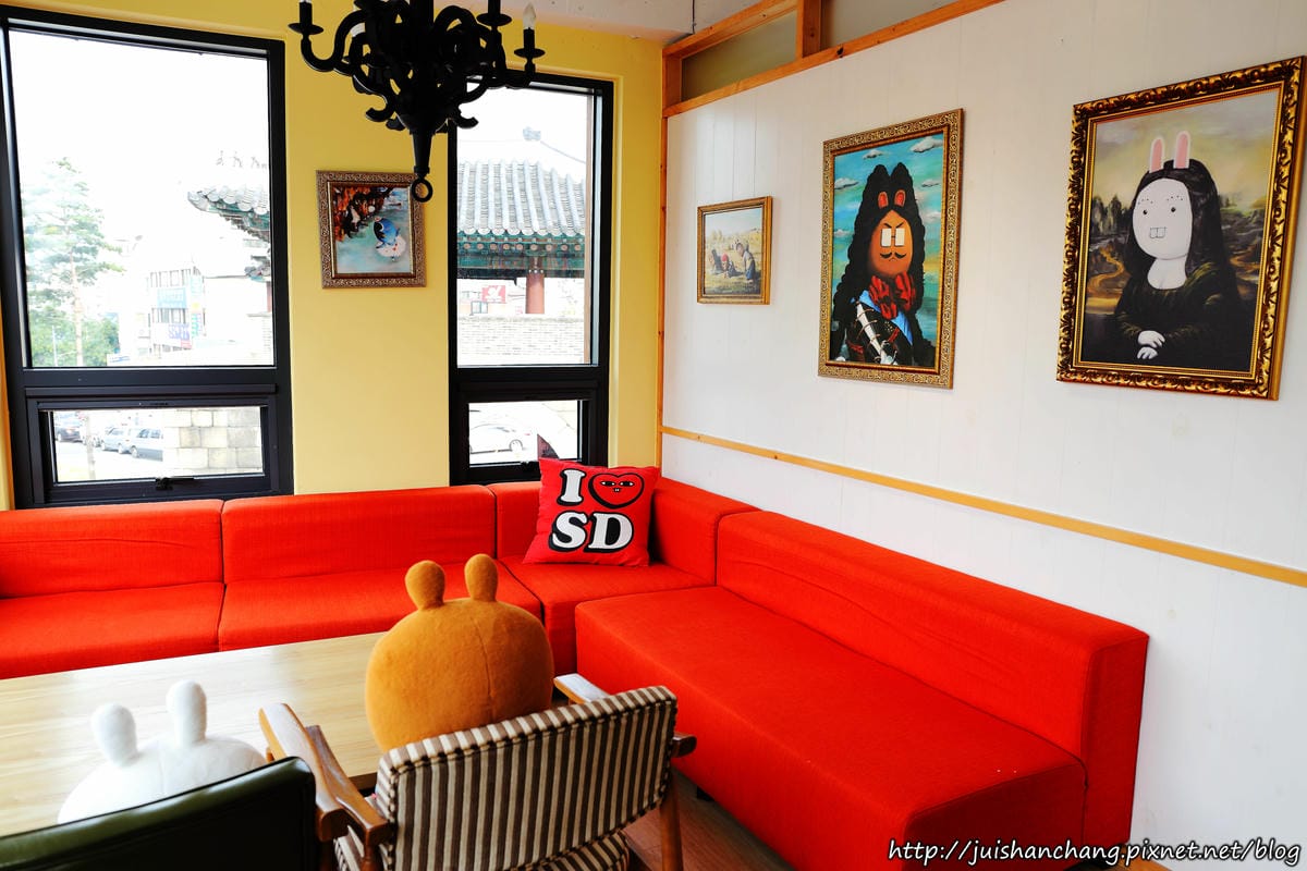 【2014。韓國首爾自由行║東大門站】Cafe MAJO&SADY～大人瘋狂小孩尖叫，獨創可愛卡通主題餐廳