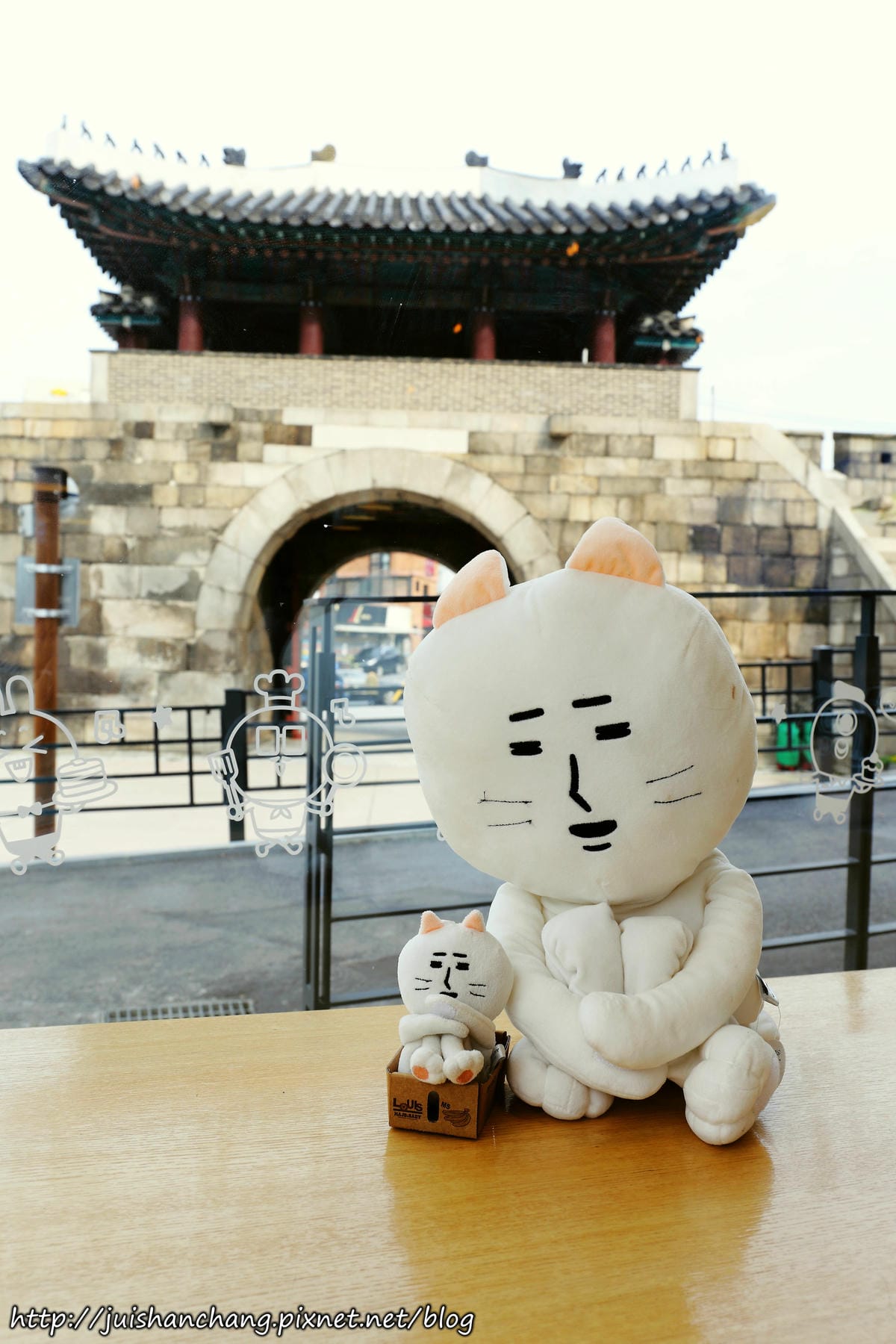 【2014。韓國首爾自由行║東大門站】Cafe MAJO&SADY～大人瘋狂小孩尖叫，獨創可愛卡通主題餐廳