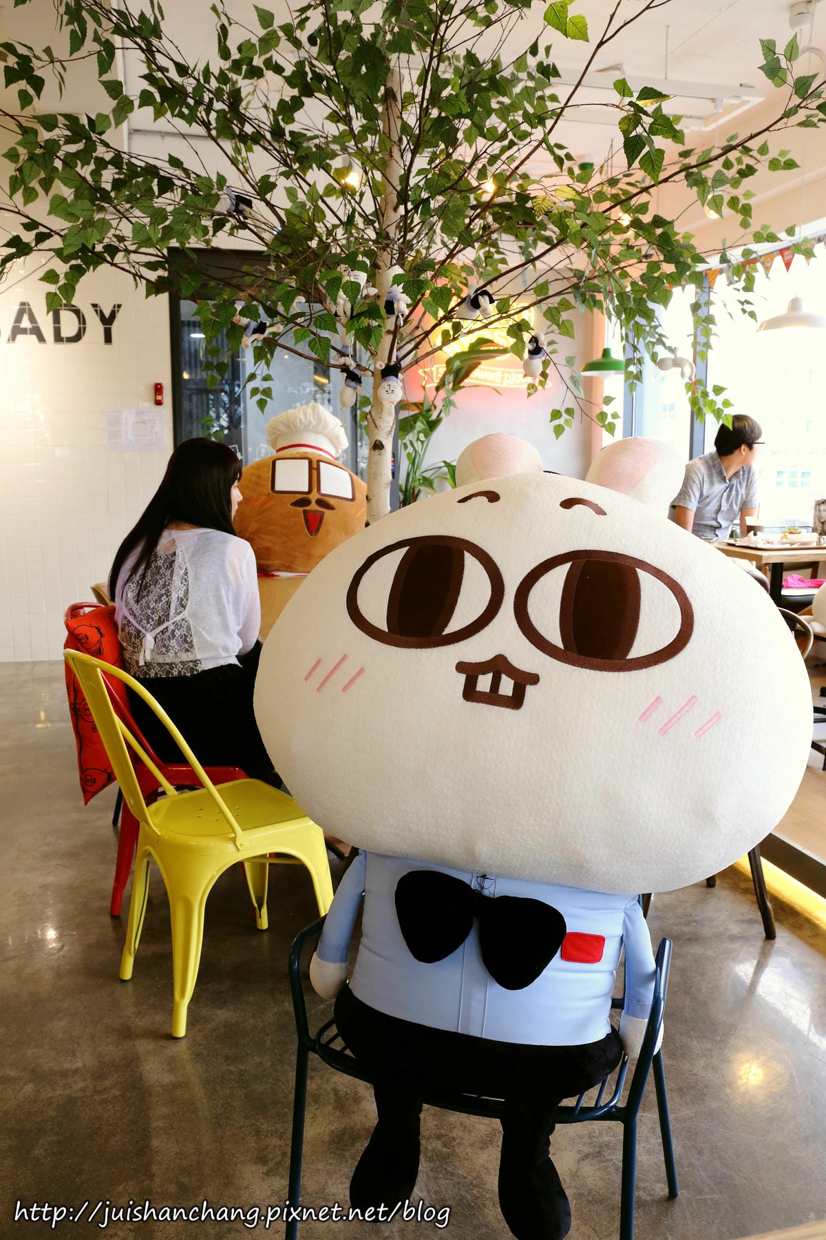 【2014。韓國首爾自由行║東大門站】Cafe MAJO&SADY～大人瘋狂小孩尖叫，獨創可愛卡通主題餐廳