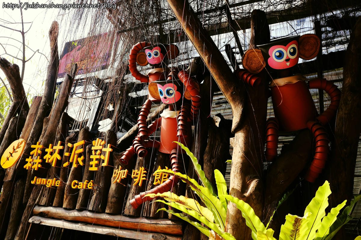 【遊║台北】台北花卉村～不用衝嘉義瑞里，台北就有超夢幻紫藤花！