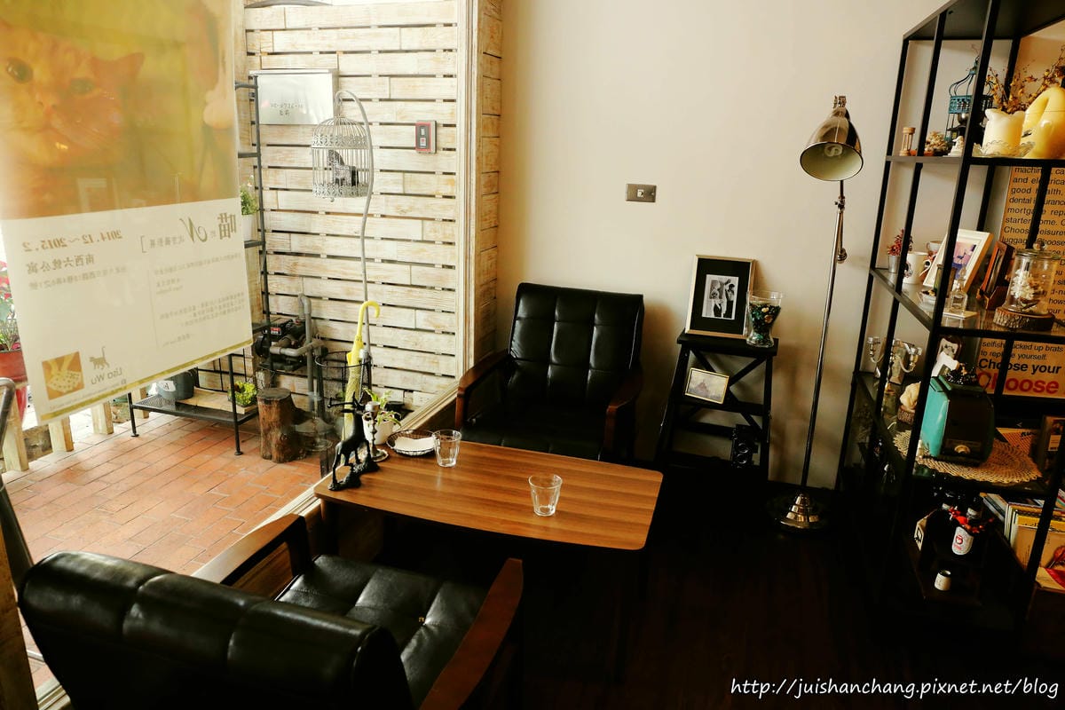 【食║台北】南西六號公寓～鐵鍋鬆餅與狗店長Peko的親密時光，吠～