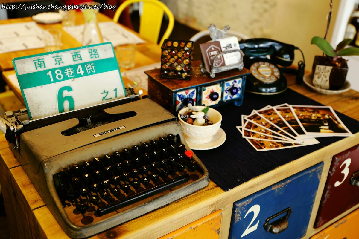 【食║台北】南西六號公寓～鐵鍋鬆餅與狗店長Peko的親密時光，吠～