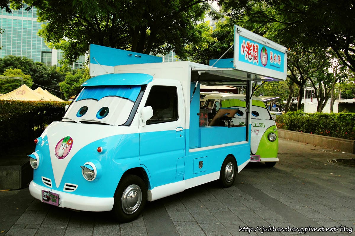 【食║桃園】麥方ㄆㄤˋ咖烘焙坊～龍貓再現？！超卡哇伊龍貓胖卡街頭啪啪走？！