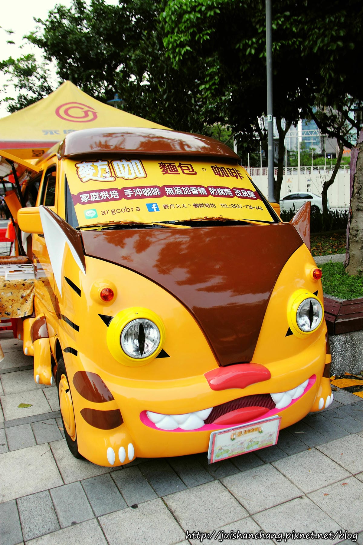 【食║桃園】麥方ㄆㄤˋ咖烘焙坊～龍貓再現？！超卡哇伊龍貓胖卡街頭啪啪走？！