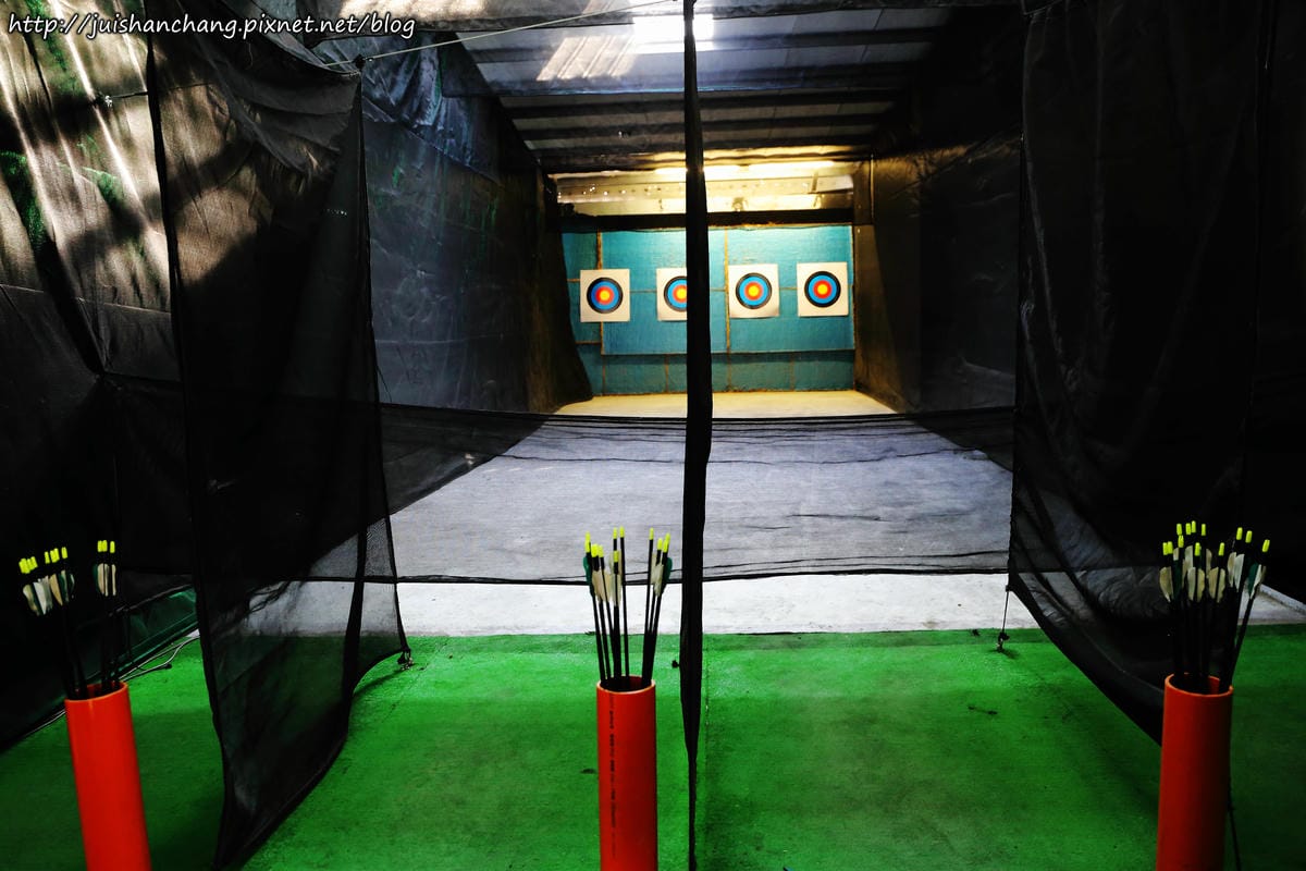 【遊║新北中和】全球複合式休閒館～釣蝦/保齡球/棒球/壘球/射擊/射箭，揪團來運動囉！