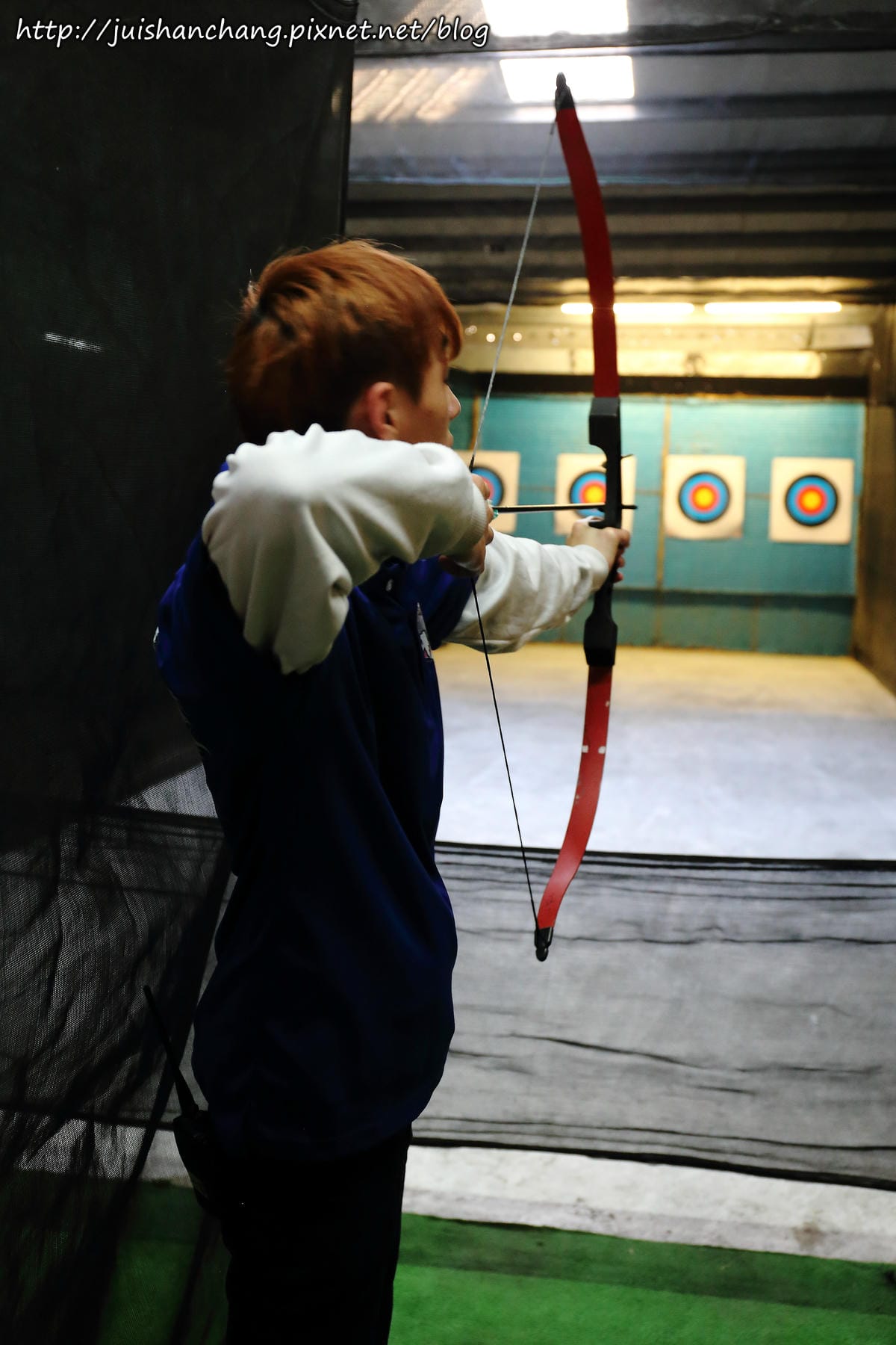 【遊║新北中和】全球複合式休閒館～釣蝦/保齡球/棒球/壘球/射擊/射箭，揪團來運動囉！