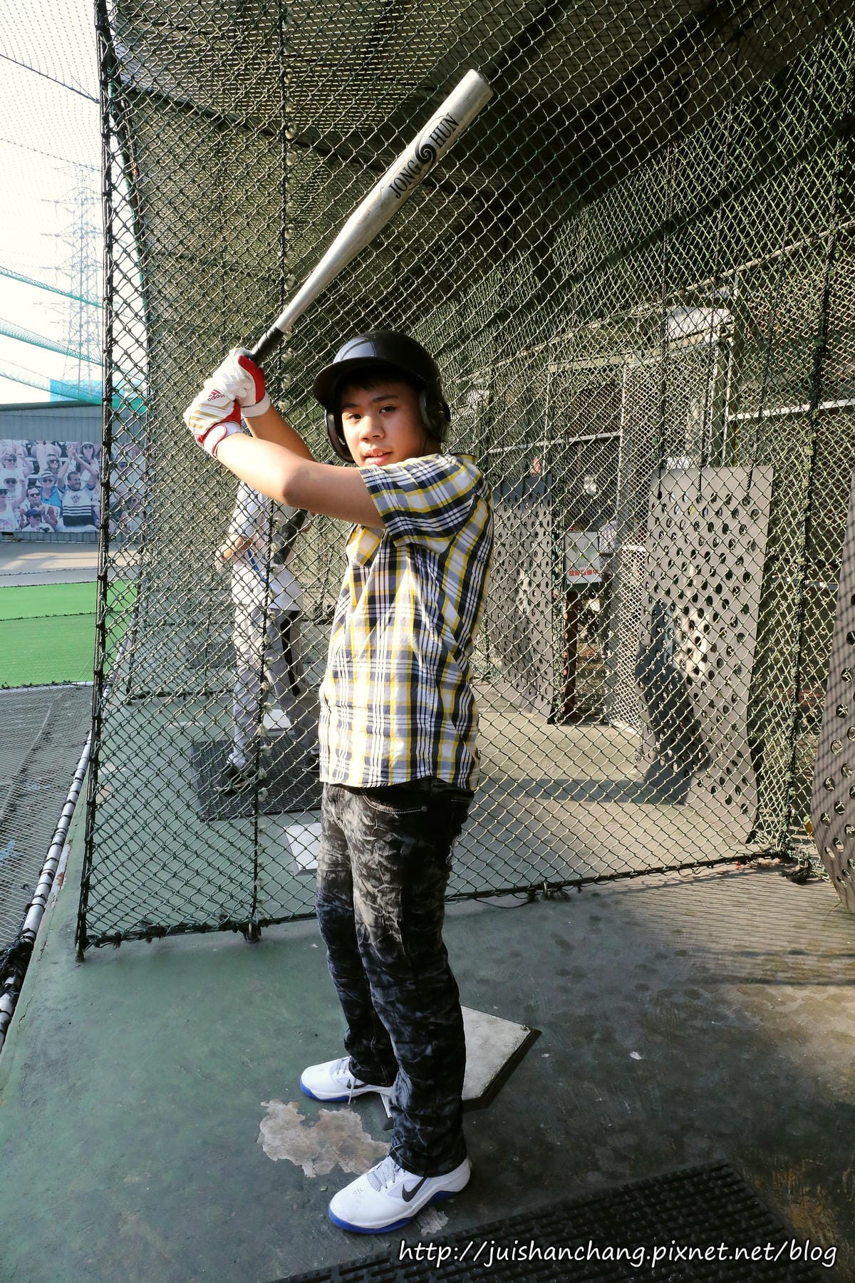 【遊║新北中和】全球複合式休閒館～釣蝦/保齡球/棒球/壘球/射擊/射箭，揪團來運動囉！