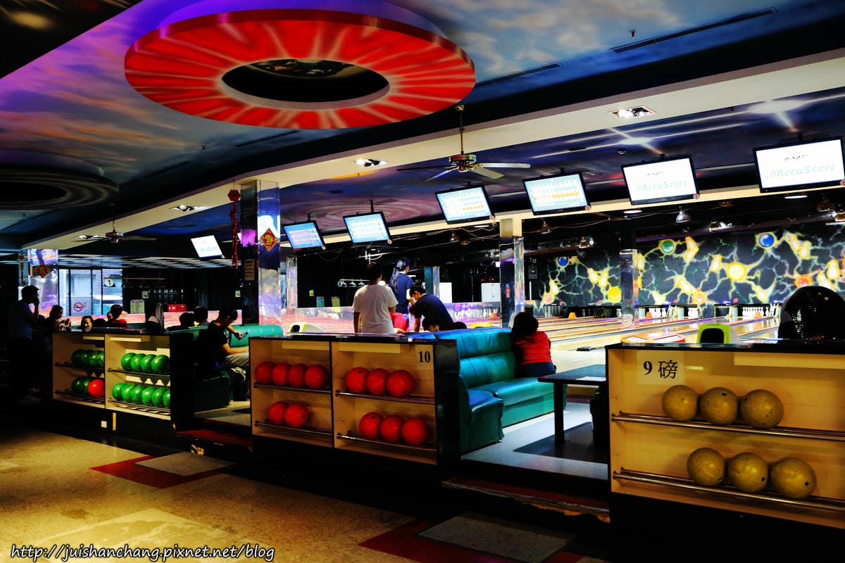 【遊║新北中和】全球複合式休閒館～釣蝦/保齡球/棒球/壘球/射擊/射箭，揪團來運動囉！