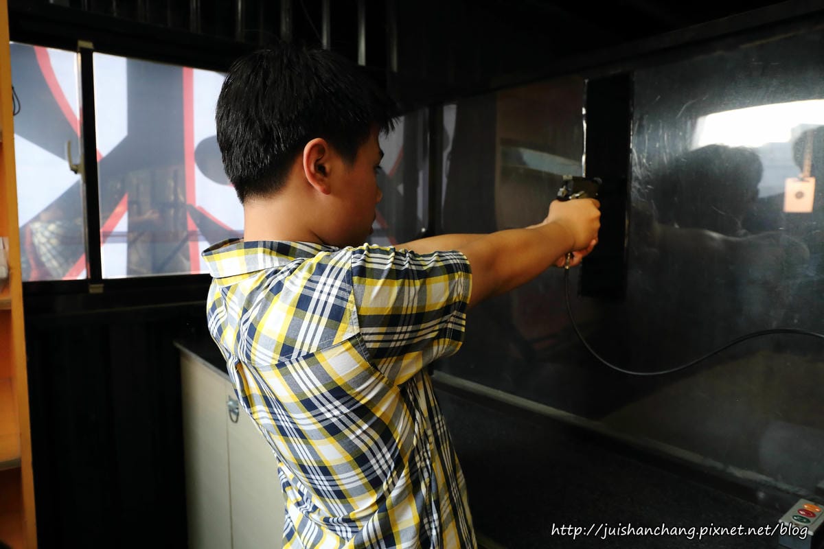 【遊║新北中和】全球複合式休閒館～釣蝦/保齡球/棒球/壘球/射擊/射箭，揪團來運動囉！