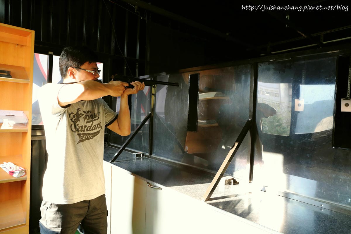 【遊║新北中和】全球複合式休閒館～釣蝦/保齡球/棒球/壘球/射擊/射箭，揪團來運動囉！