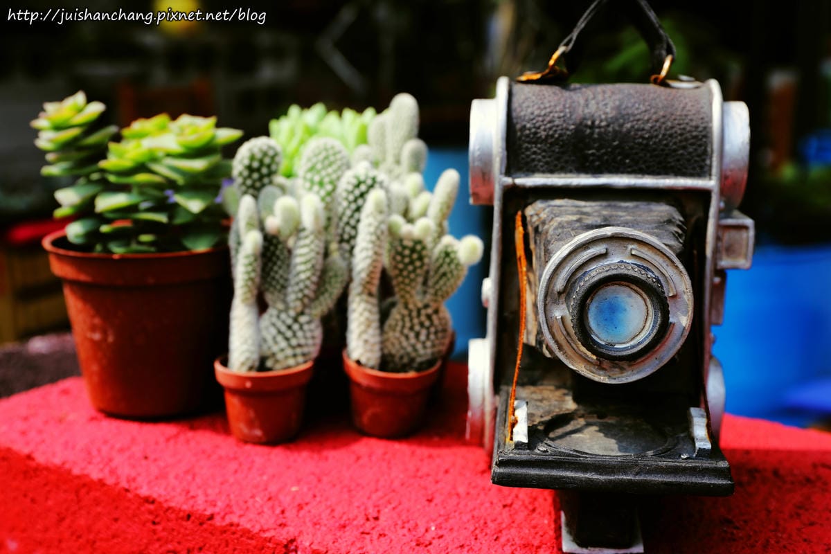 【食║台北】超有創意工業風美式咖啡廳。TankQ Cafe & Bar～早午餐手提箱提著走？！