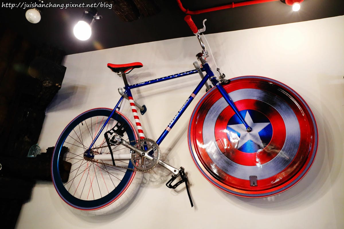 【食║台北】超有創意工業風美式咖啡廳。TankQ Cafe & Bar～早午餐手提箱提著走？！