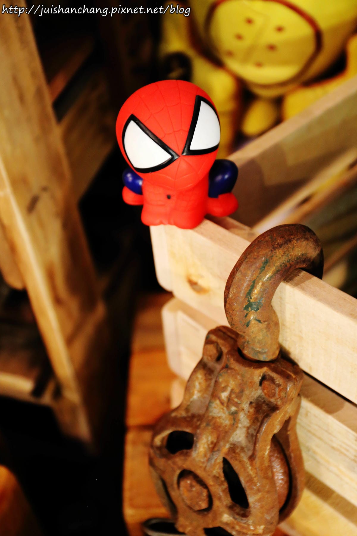 【食║台北】超有創意工業風美式咖啡廳。TankQ Cafe & Bar～早午餐手提箱提著走？！