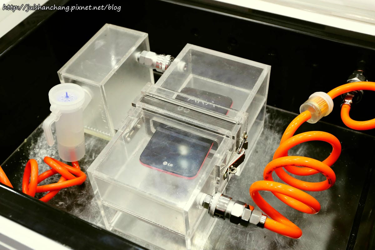 【體驗║新竹】 亞護奇膜-3C 專業包膜〜手機『鍍膜』防水，機不可濕！