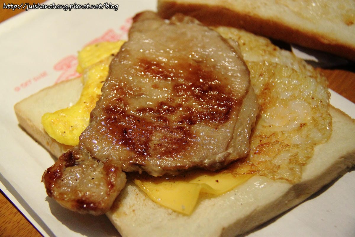 【食║宜蘭】朝日吐司部〜羅東夜市旁發現炭烤吐司！