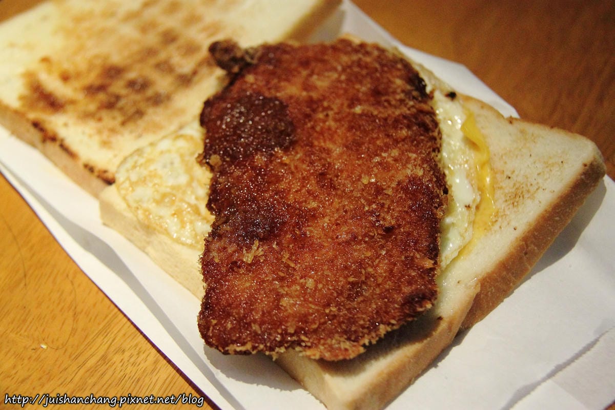 【食║宜蘭】朝日吐司部〜羅東夜市旁發現炭烤吐司！