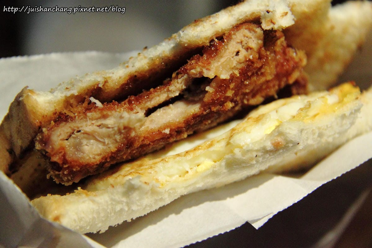 【食║宜蘭】朝日吐司部〜羅東夜市旁發現炭烤吐司！