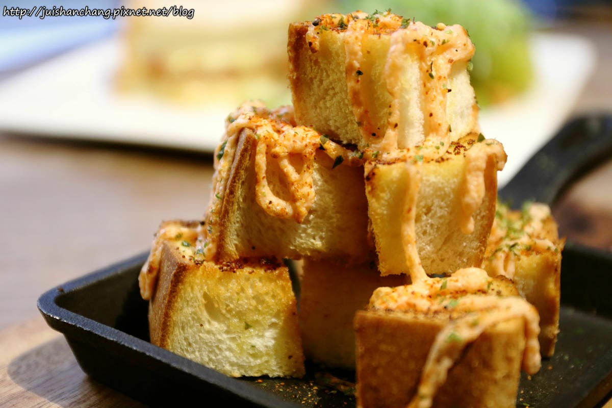 【食║台北】C.C. KISS Coffee&Cake〜可愛的鑄鐵鍋麵包們，皮脆心軟，棒！