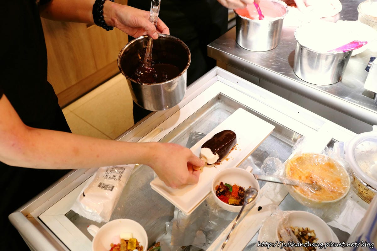 【食║台北】C.C. KISS Coffee&Cake〜可愛的鑄鐵鍋麵包們，皮脆心軟，棒！