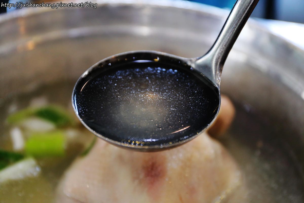 【2014。韓國首爾自由行║東大門站】陳玉華奶奶元祖一隻雞〜 傳說中不吃不可之韓國美食，沒吃過不要說你到過韓國！