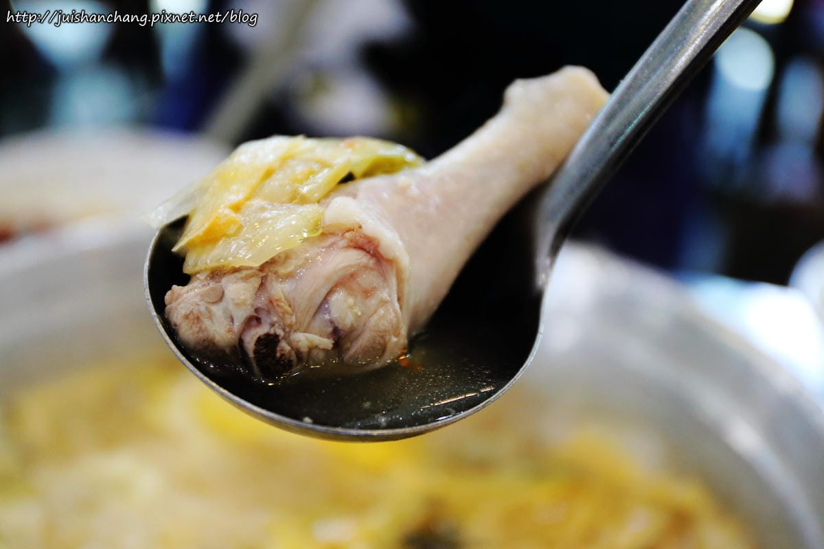 【2014。韓國首爾自由行║東大門站】陳玉華奶奶元祖一隻雞〜 傳說中不吃不可之韓國美食，沒吃過不要說你到過韓國！