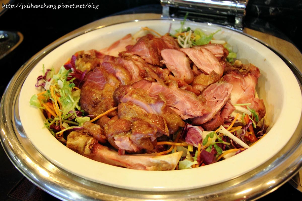 【食║新北萬里】野柳泊逸渡假酒店漁人廚房〜親水暢遊，海陸饗宴。當令鮮美海鮮Buffet吃到飽。野柳美食、美景親子一日遊！