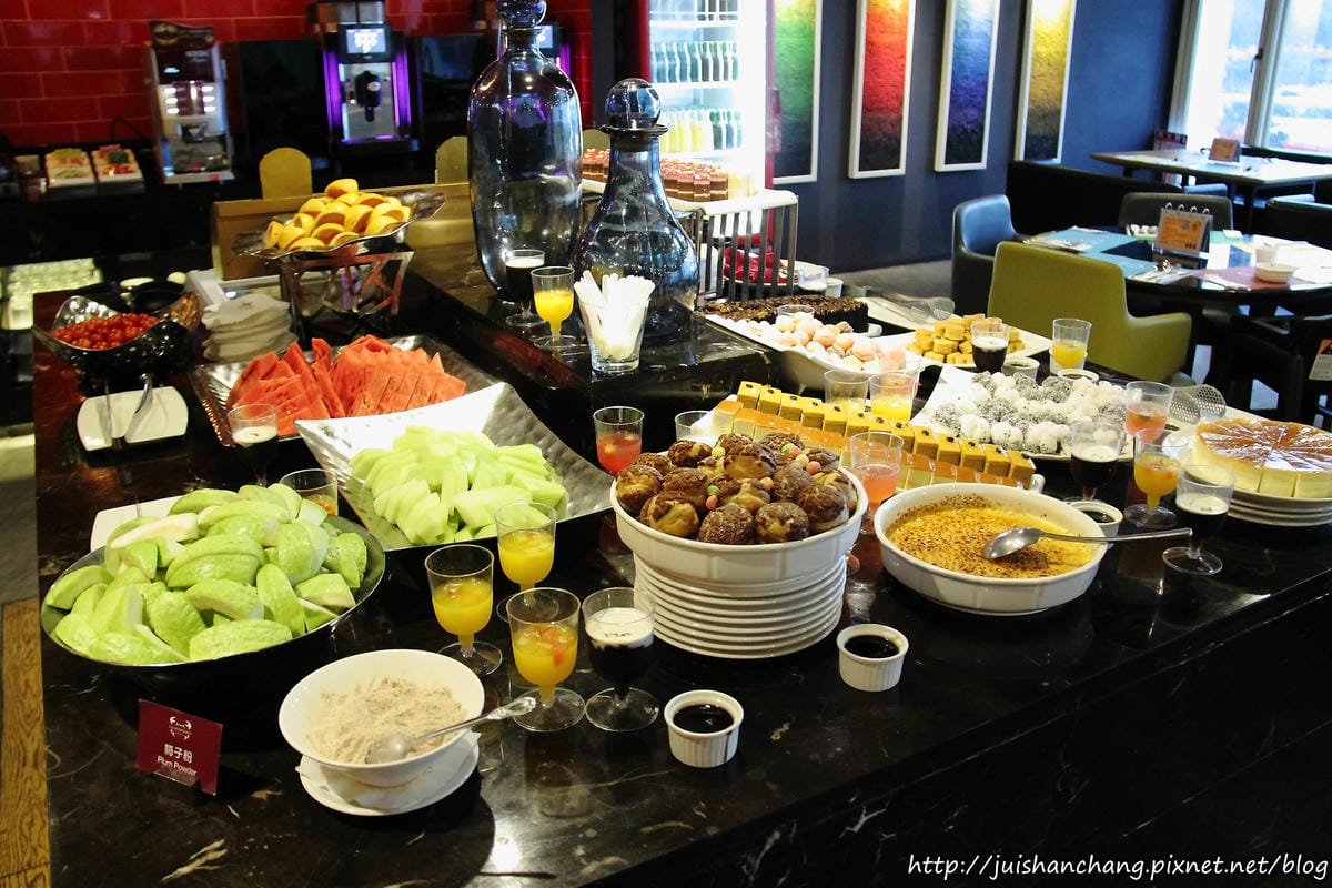 【食║新北萬里】野柳泊逸渡假酒店漁人廚房〜親水暢遊，海陸饗宴。當令鮮美海鮮Buffet吃到飽。野柳美食、美景親子一日遊！