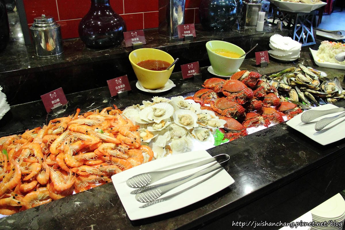 【食║新北萬里】野柳泊逸渡假酒店漁人廚房〜親水暢遊，海陸饗宴。當令鮮美海鮮Buffet吃到飽。野柳美食、美景親子一日遊！