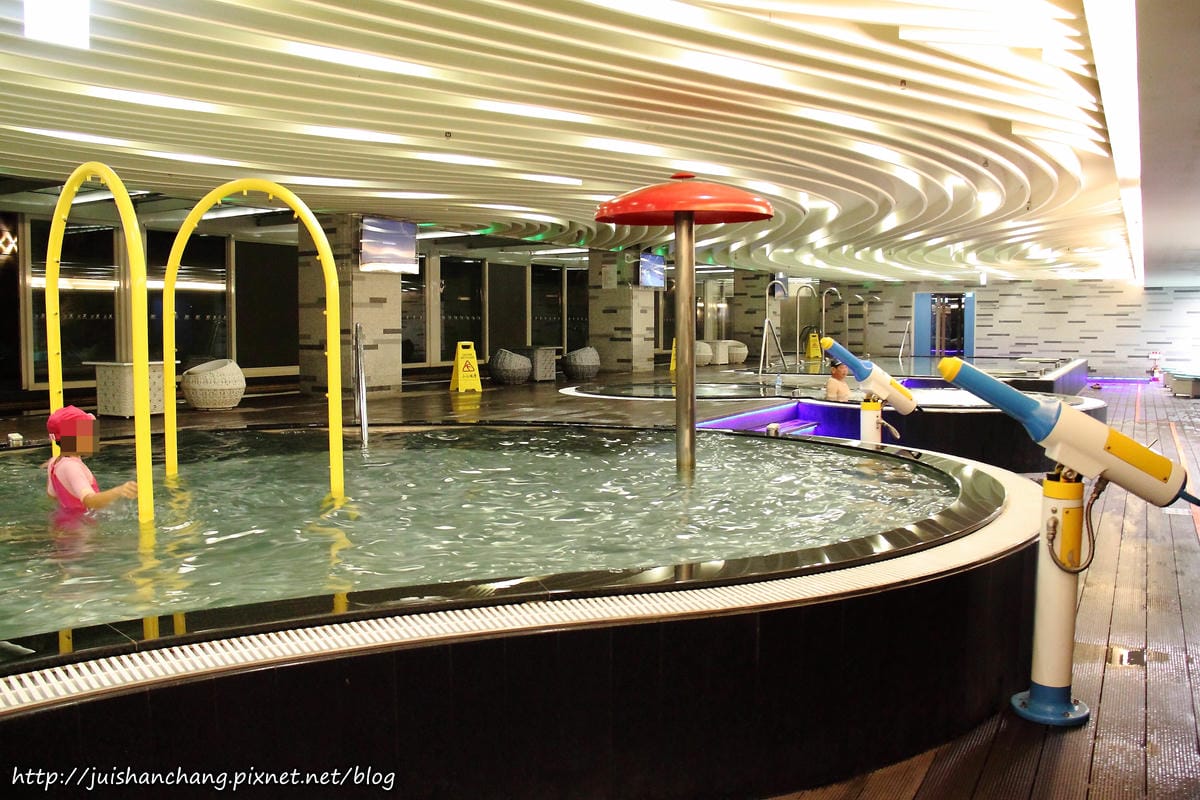 【食║新北萬里】野柳泊逸渡假酒店漁人廚房〜親水暢遊，海陸饗宴。當令鮮美海鮮Buffet吃到飽。野柳美食、美景親子一日遊！