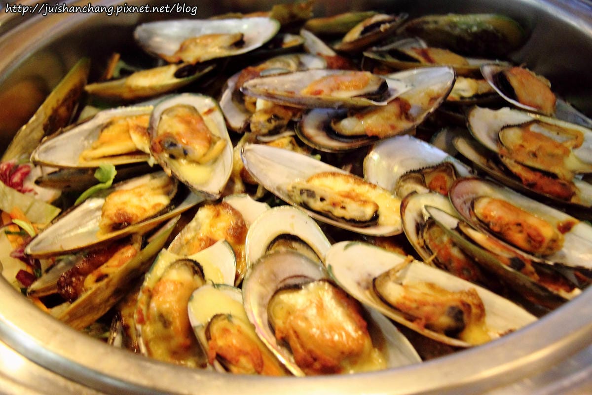 【食║新北萬里】野柳泊逸渡假酒店漁人廚房〜親水暢遊，海陸饗宴。當令鮮美海鮮Buffet吃到飽。野柳美食、美景親子一日遊！