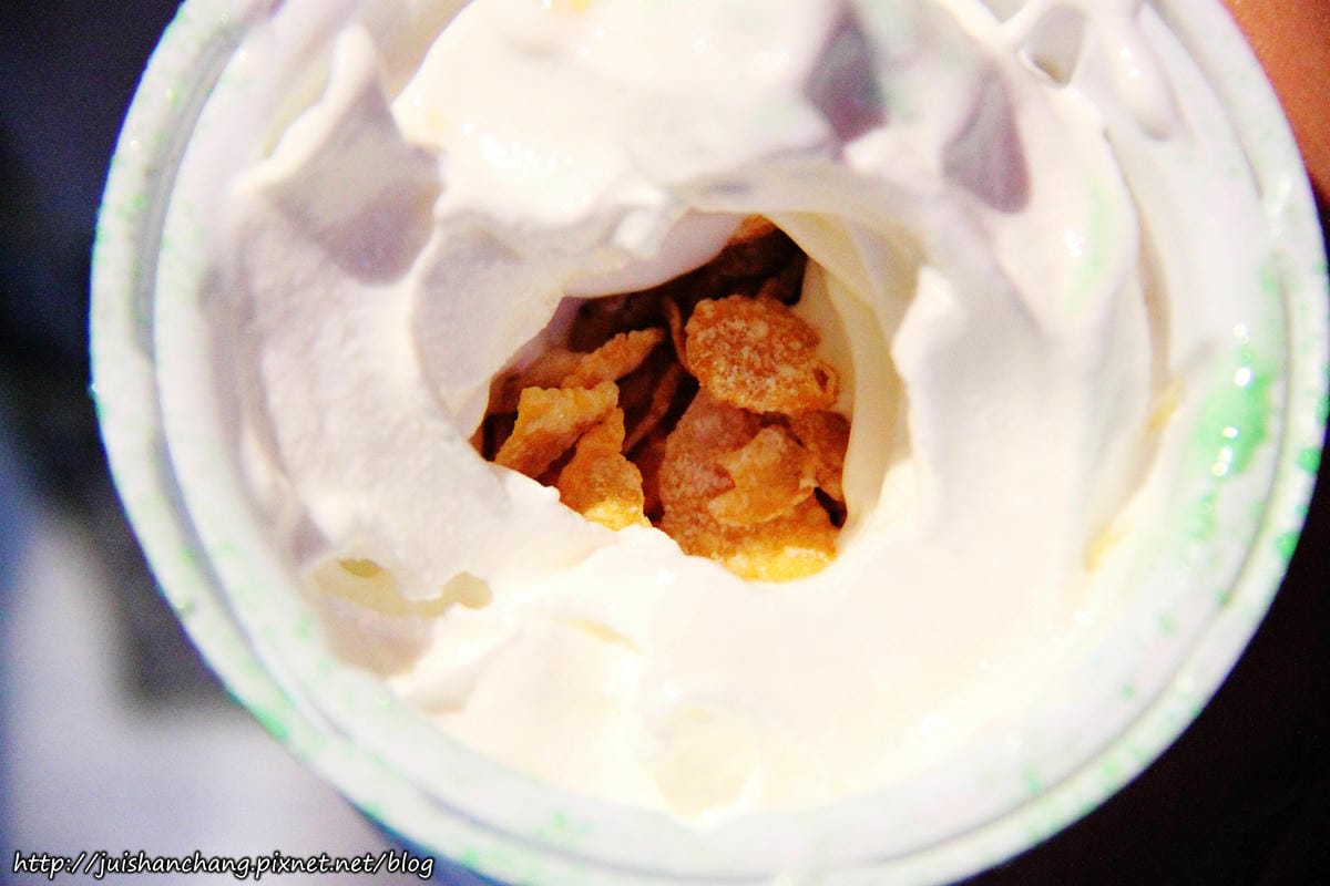 【食║台北】韓國GLAMAIR棉花糖冰淇淋〜雨天限量版烏雲棉花糖+彩虹棉花糖，棉花糖冰淇淋擄獲少女心。。。