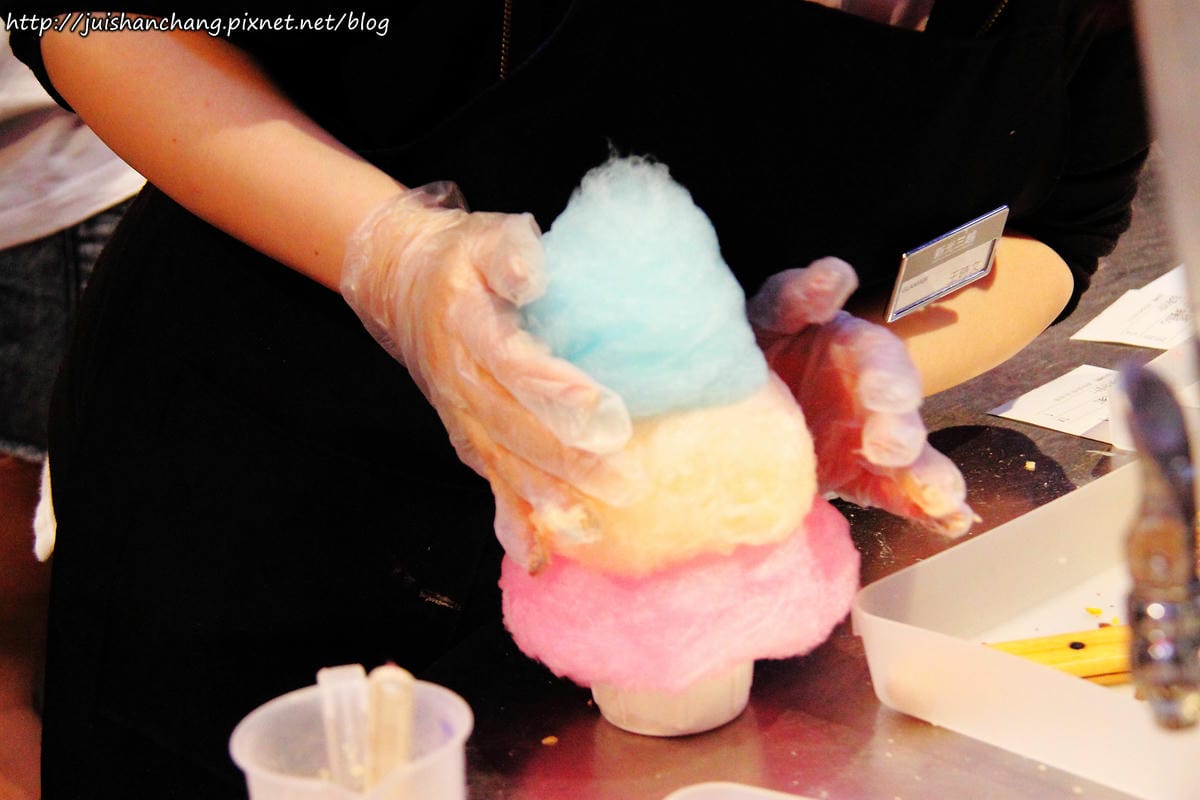 【食║台北】韓國GLAMAIR棉花糖冰淇淋〜雨天限量版烏雲棉花糖+彩虹棉花糖，棉花糖冰淇淋擄獲少女心。。。