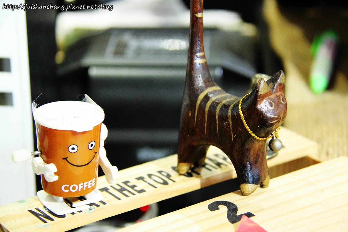 【食║新北蘆洲】魚缸珈琲〜魚缸裡沒有金魚，只有華麗的甜點。蘆洲人的秘密基地。
