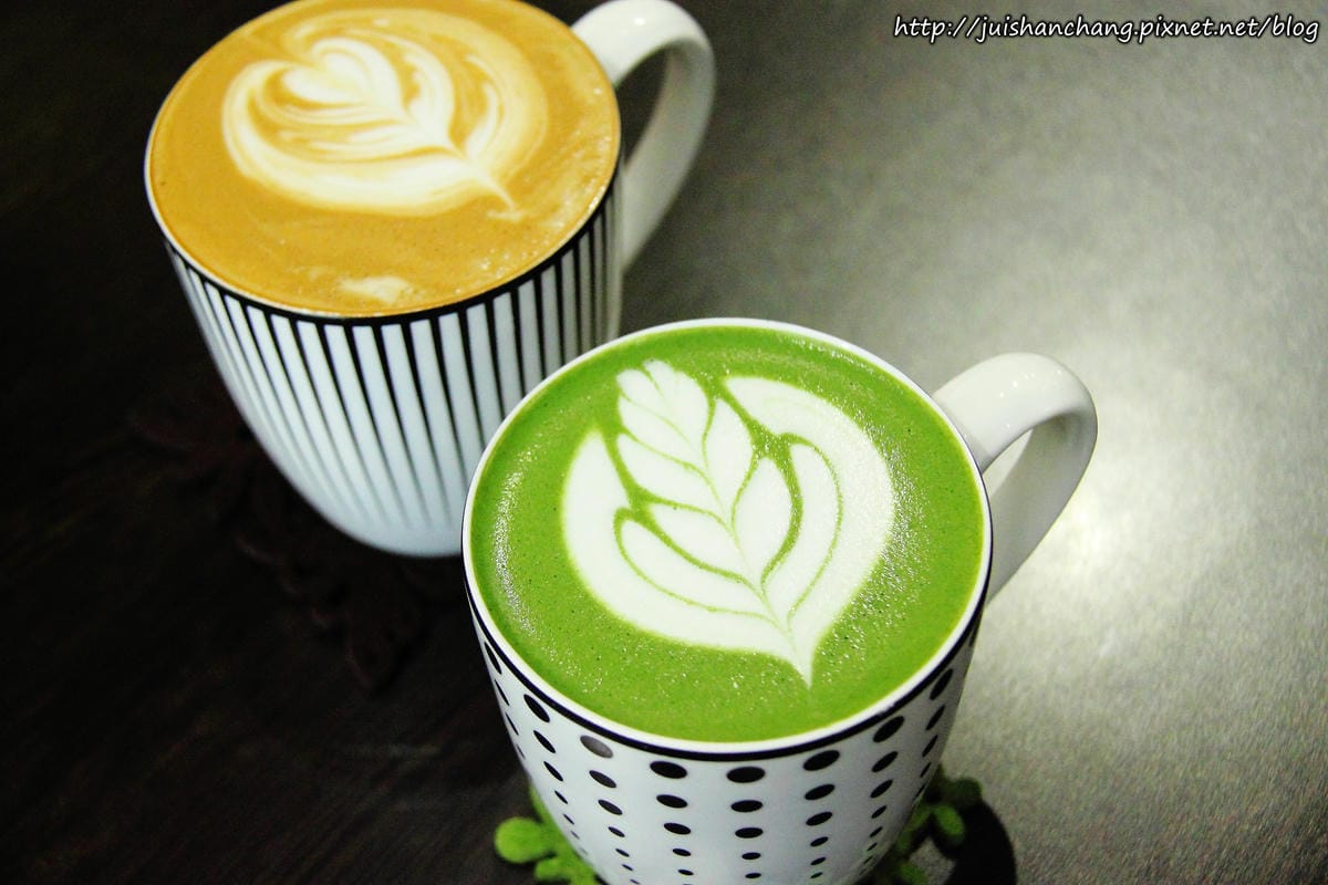 【食║新北蘆洲】魚缸珈琲〜魚缸裡沒有金魚，只有華麗的甜點。蘆洲人的秘密基地。