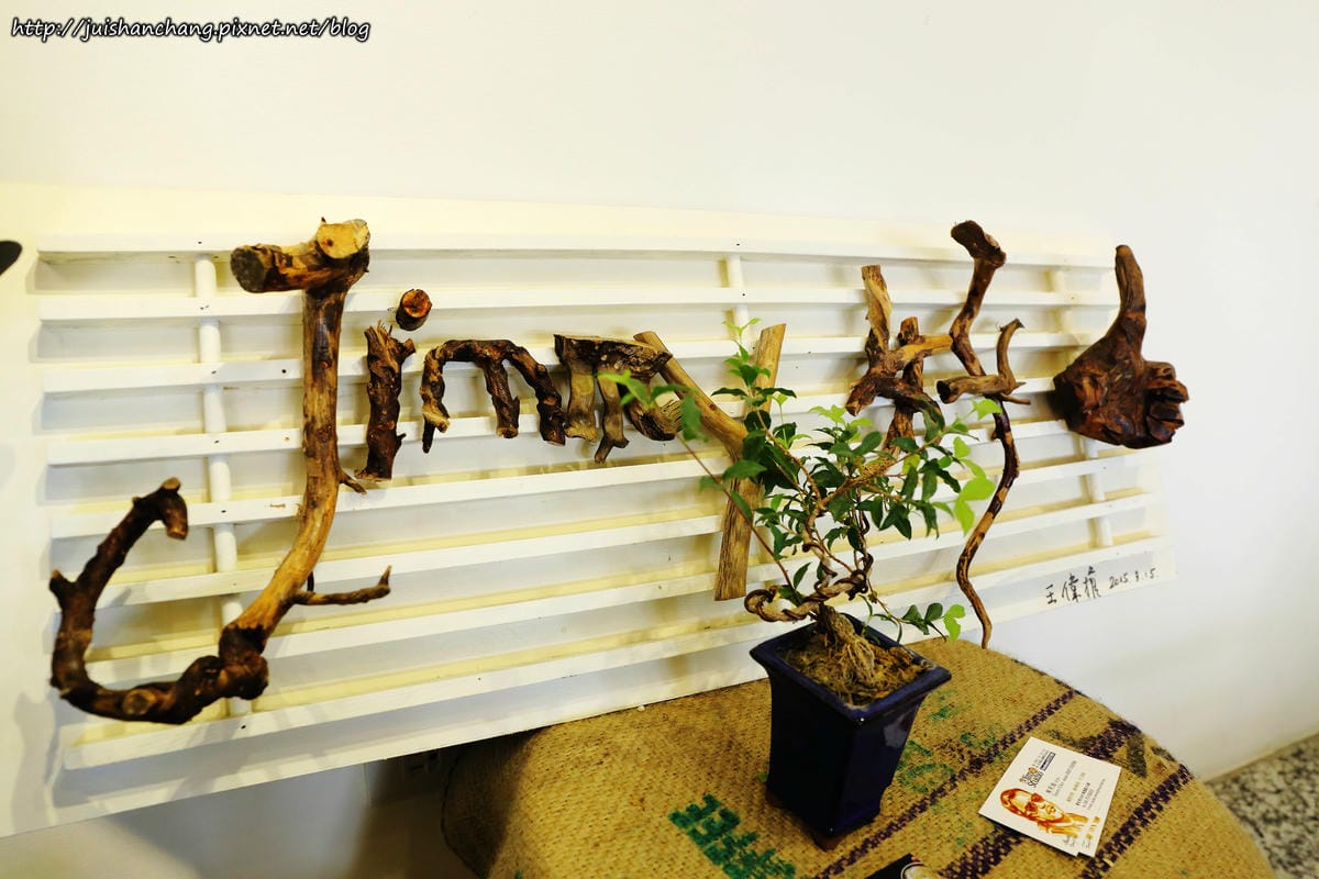 【食║彰化】吉米好站〜只屬於你的咖啡拉花。賣咖啡兼展畫的藝文咖啡館。