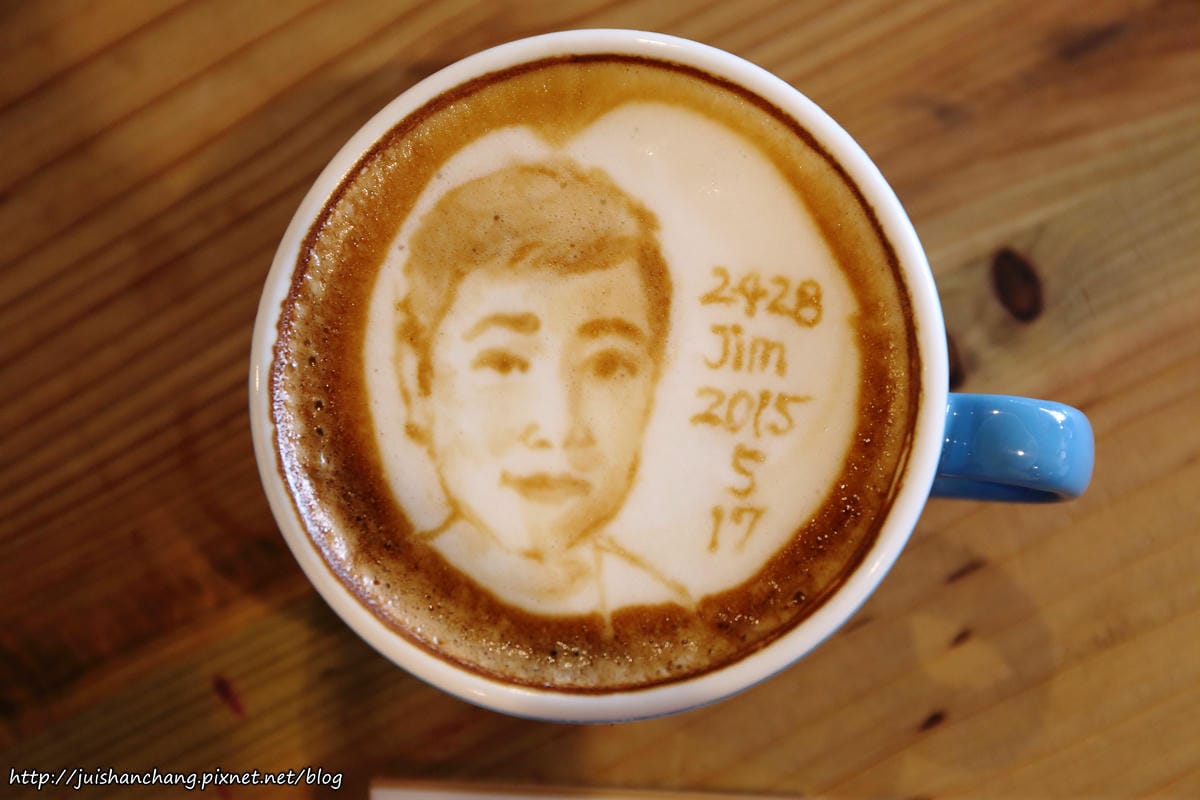 【食║彰化】吉米好站〜只屬於你的咖啡拉花。賣咖啡兼展畫的藝文咖啡館。