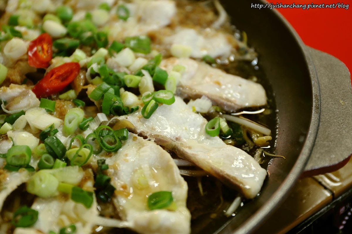 【食║彰化】沙里仙鱘龍魚餐廳〜美味鱘龍魚大餐。鱘龍魚好幾吃，全身都是寶！