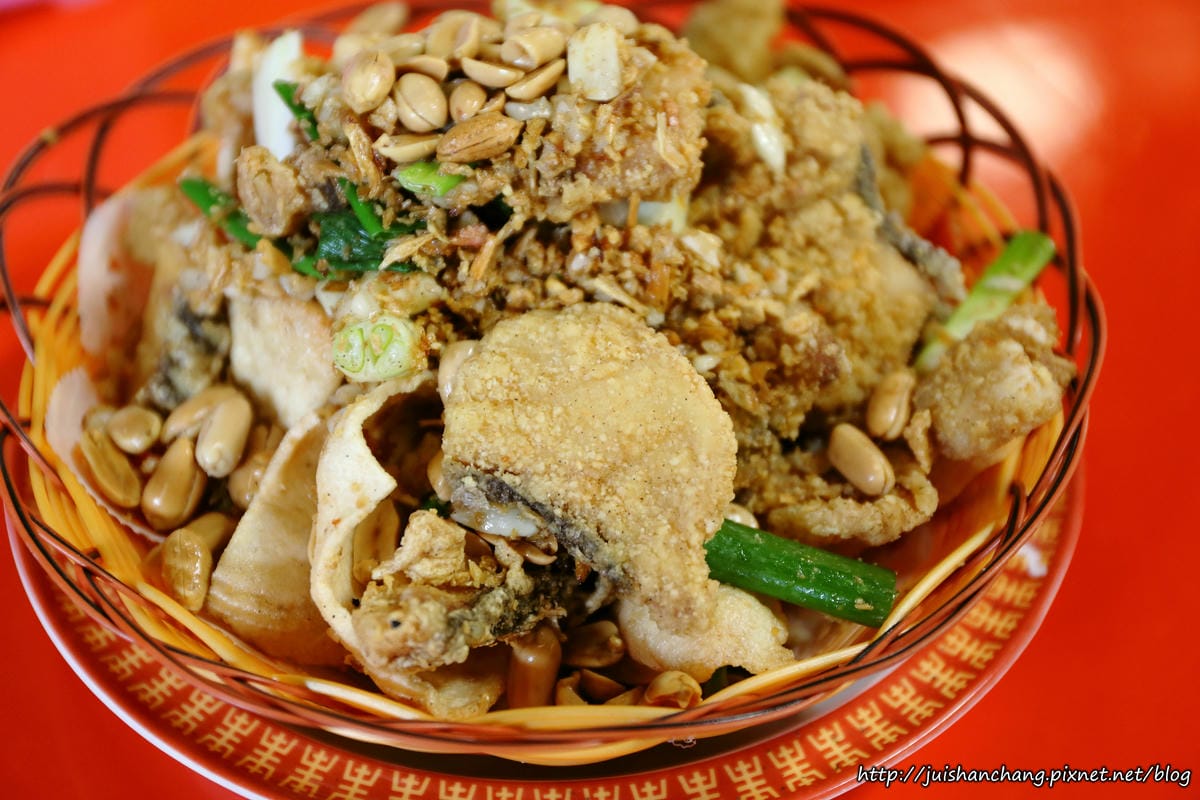 【食║彰化】沙里仙鱘龍魚餐廳〜美味鱘龍魚大餐。鱘龍魚好幾吃，全身都是寶！