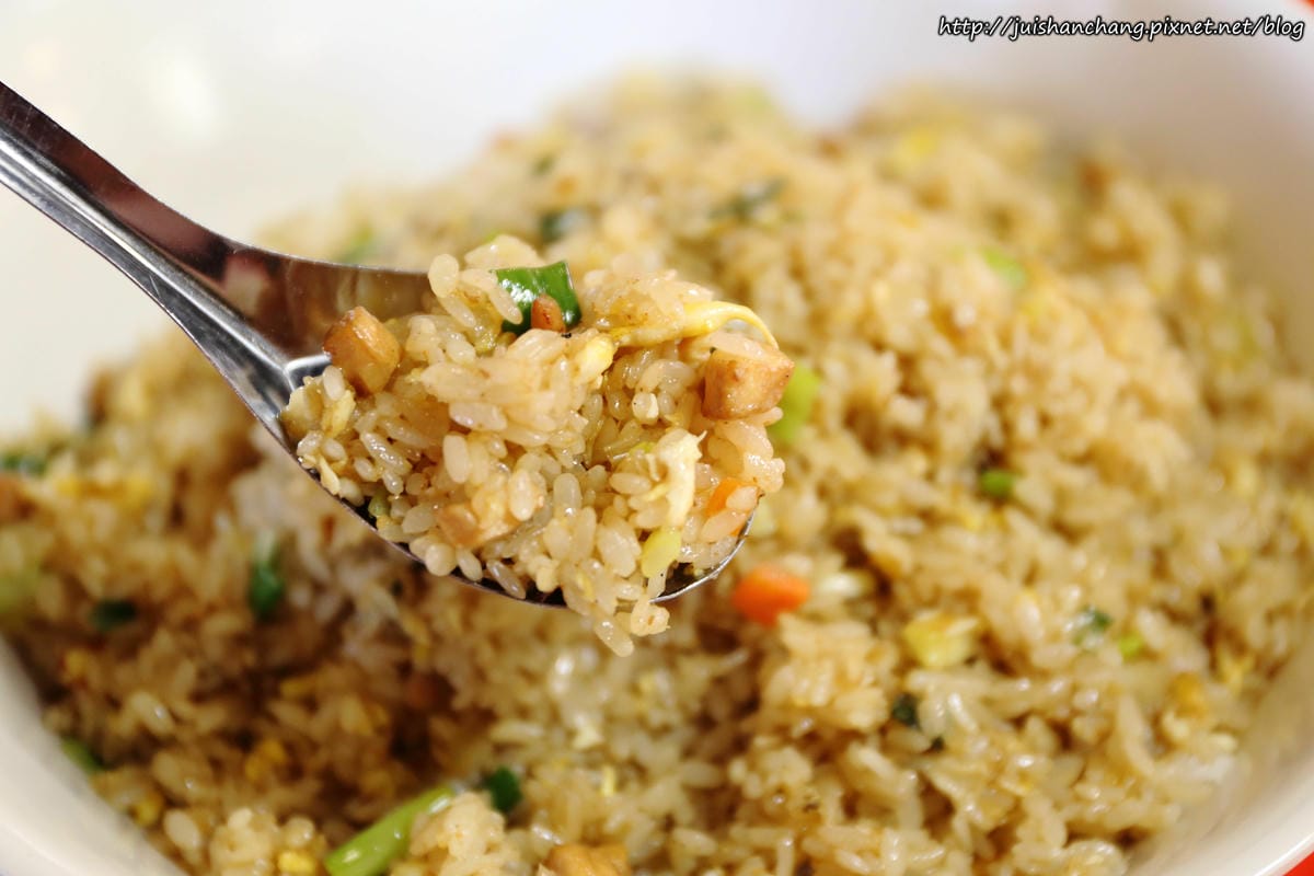 【食║彰化】沙里仙鱘龍魚餐廳〜美味鱘龍魚大餐。鱘龍魚好幾吃，全身都是寶！