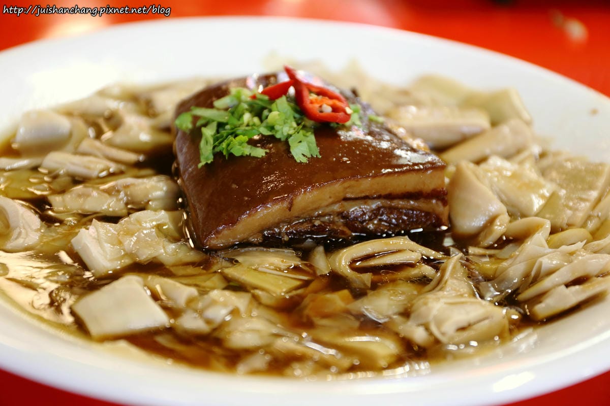 【食║彰化】沙里仙鱘龍魚餐廳〜美味鱘龍魚大餐。鱘龍魚好幾吃，全身都是寶！